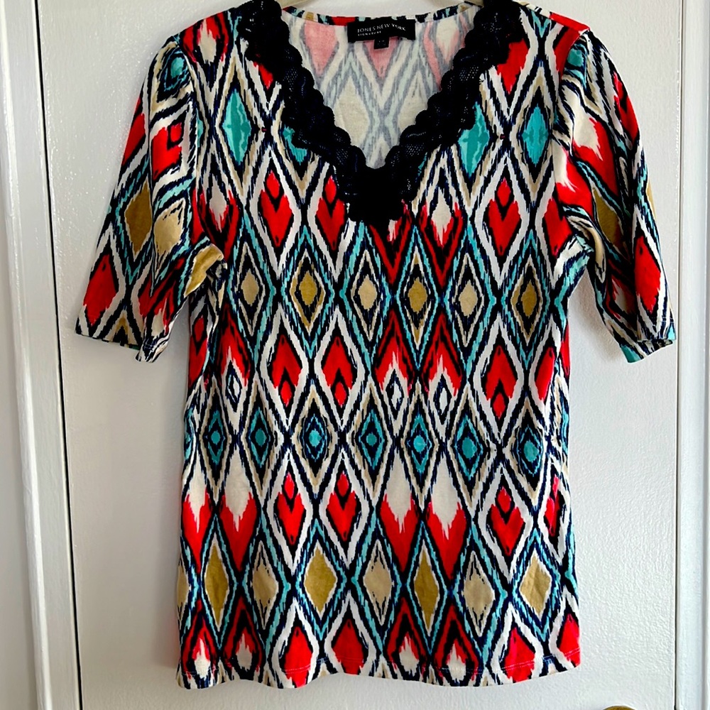 100% cotton lace decorated above allow sleeve spring top. Size L.